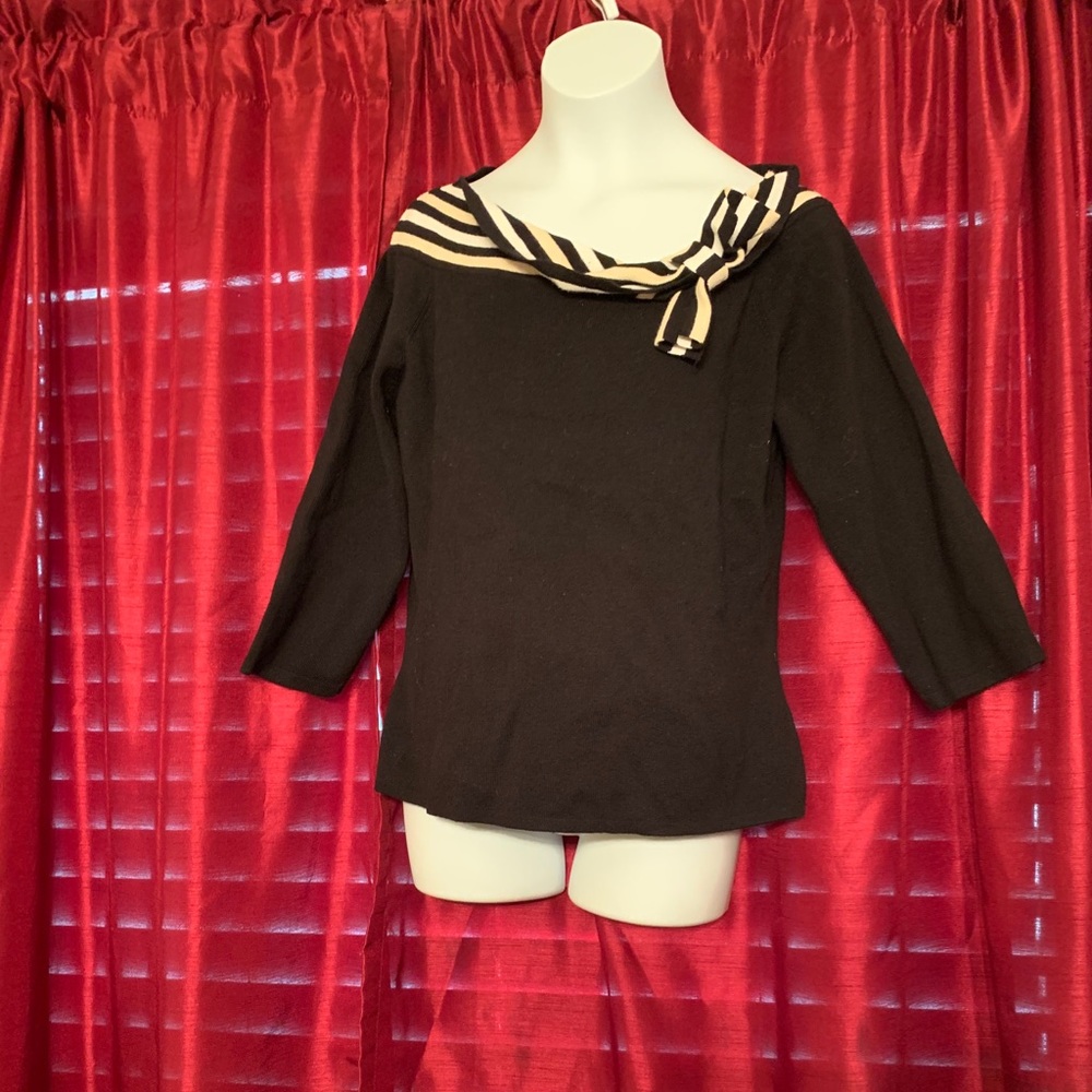 Black stunning sweater